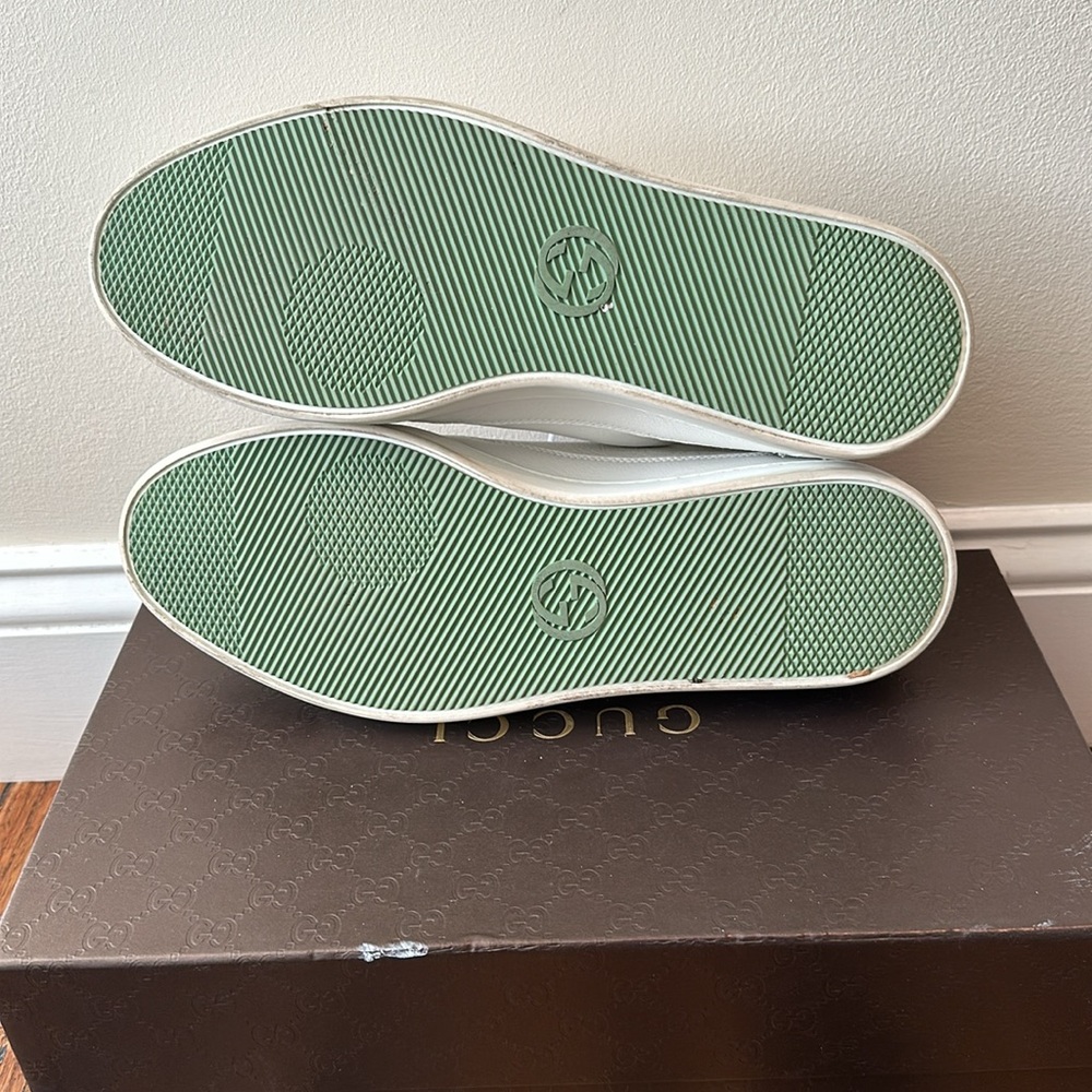 Men’s Gucci python sneaker - Picture 4 of 5